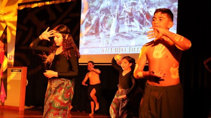Briar Road students perform at the schools annual NAIDOC awards ceremony