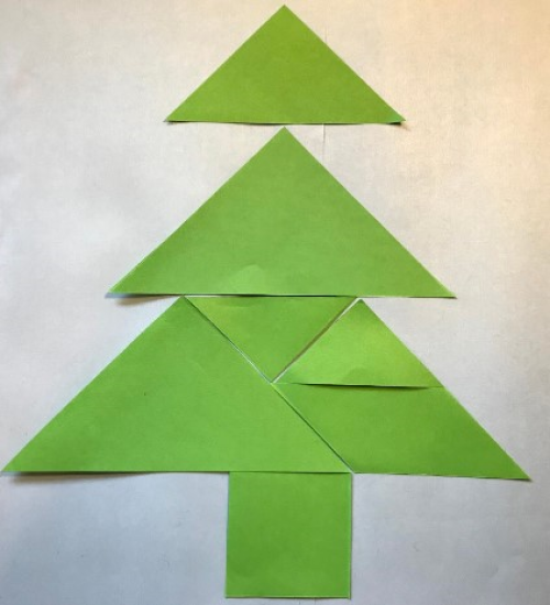 a tree made of tangram pieces